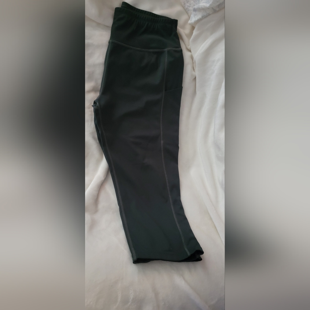 Black Yoga /workout Capri Leggings